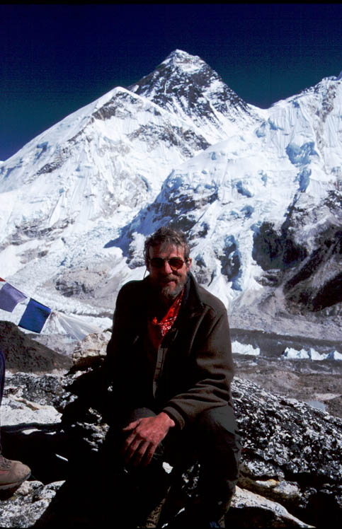 00-11-07 N6-29 CJ +Everest from Kali Patar1